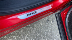 MG HS 1.5 T-GDI Trophy 5dr DCT Petrol Hatchback